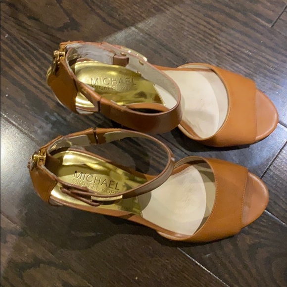 Michael Kors heeled sandals - Picture 2 of 9